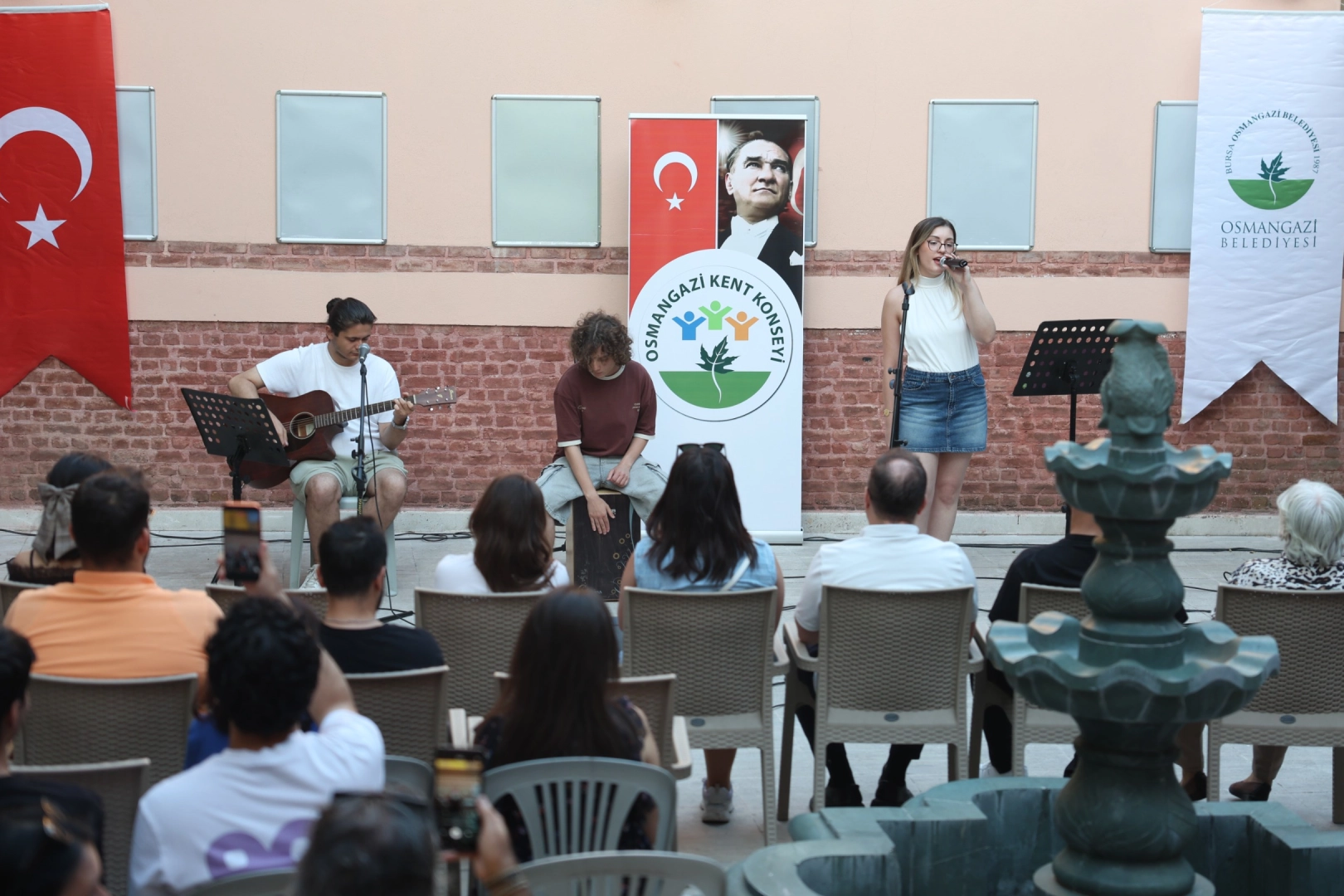 Bursa Osmangazi Gençlik Meclisi yeni döneme konserle başladı