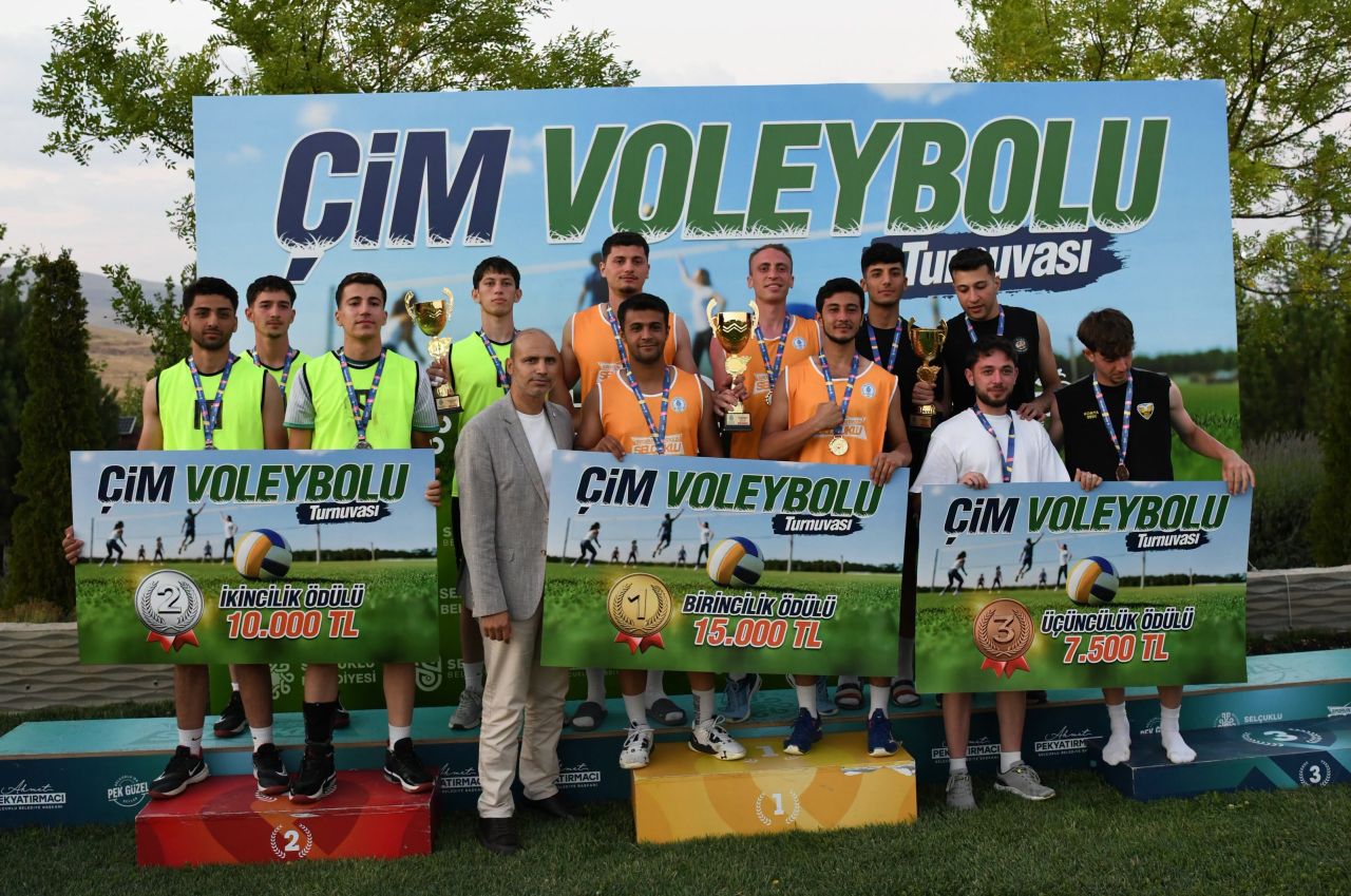 Selçuklu Belediyesi çim voleybolu turnuvası sona erdi