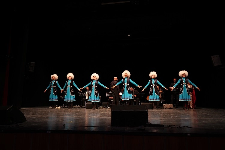 Kafkas rüzgarı Kayseri'de esti