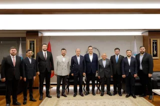 AK Partili gençler Başkan Büyükkılıç'la buluştu