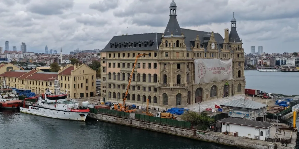 Haydarpaşa Garı’nın temelinde kritik bulgu! Ahşap kazıkların yüzde 80'i yok olmuş