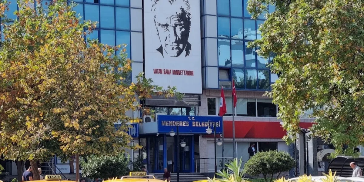Menderes Belediyesi soruşturmasında 9 kişi daha gözaltına alındı