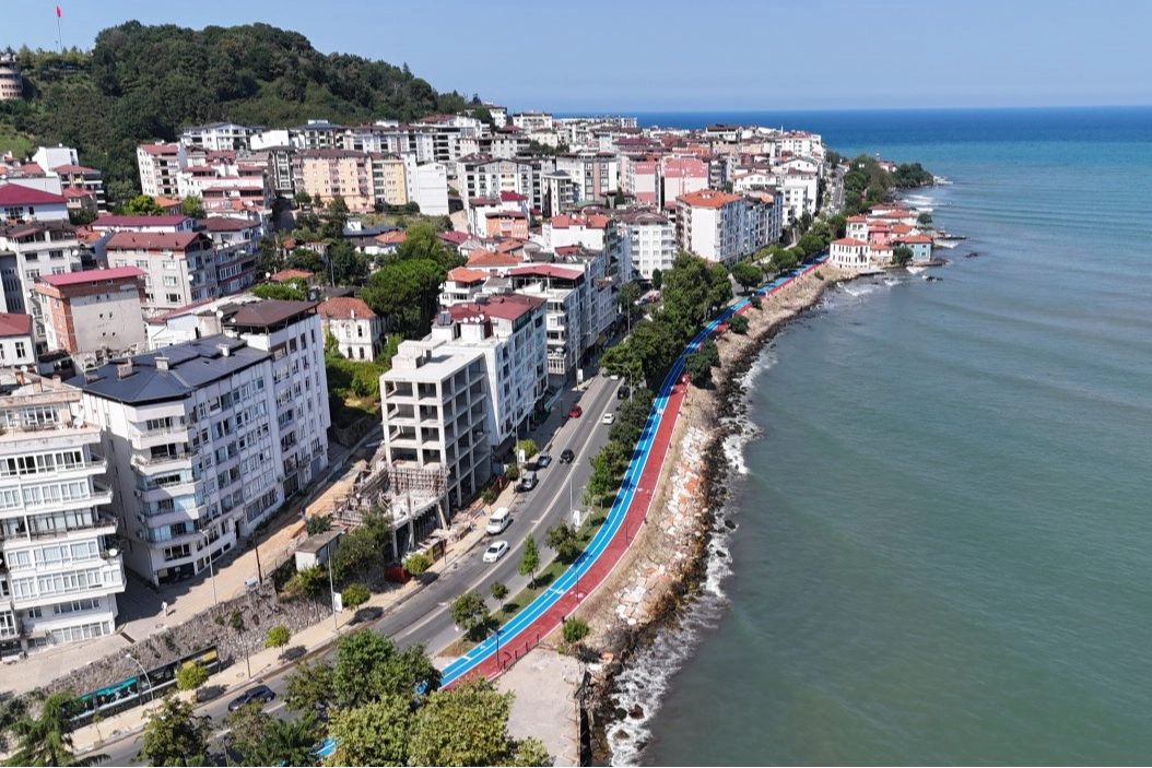 Ordu Ünye’de bisiklet ve yürüyüş yolu tamamlanıyor