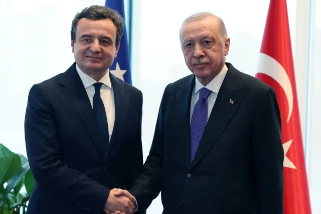 Cumhurbaşkanı Erdoğan, Kosova Başbakanı'nı Türkevi’nde kabul etti