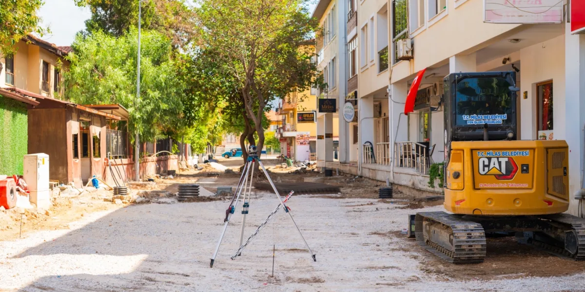 Milas'ın cadde ve sokakları parke ile kaplanıyor