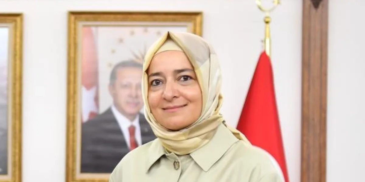 Fon iddialarına adı karışmıştı... Betül Sayan Kaya görevlerinden affını istedi