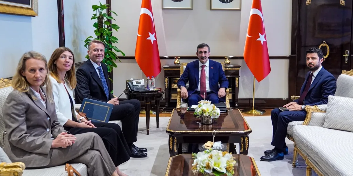 Cevdet Yılmaz, 4 ülkenin büyükelçisini ağırladı